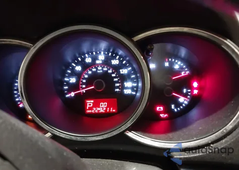 2013 Kia Sorento Lx z USA, uszkodzony, nr VIN 5XYKTDA68DG359381